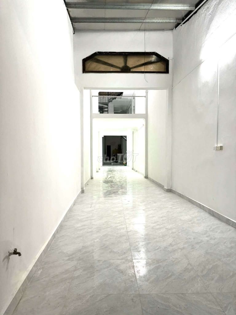 Cho thuê mặt bằng kinh doanh 80m² tại Bồ Đề, Hà Nội