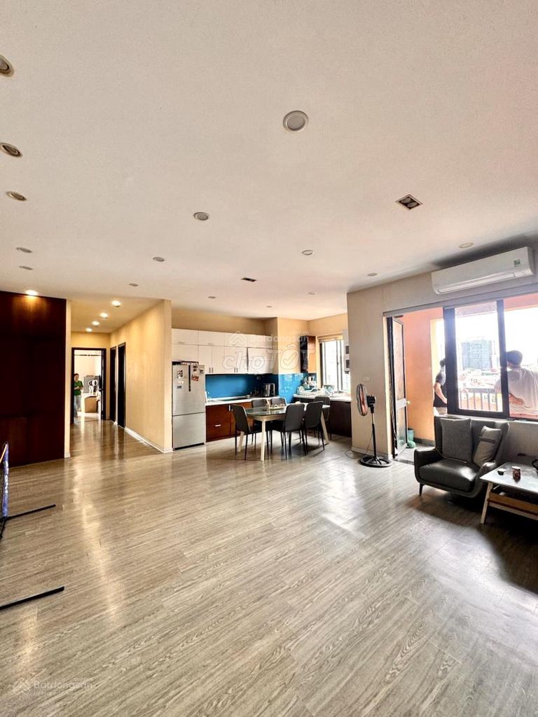Bán căn hộ chung cư 114m² tại Láng, Hà Nội